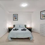 Flores 1d Apartment *