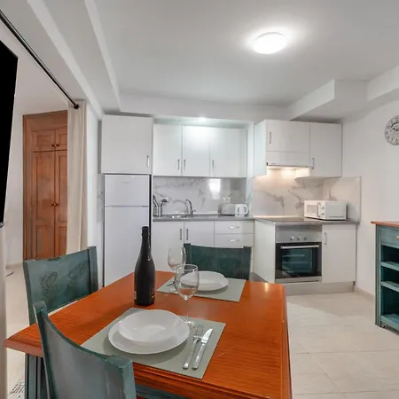 Flores 1d Apartment *